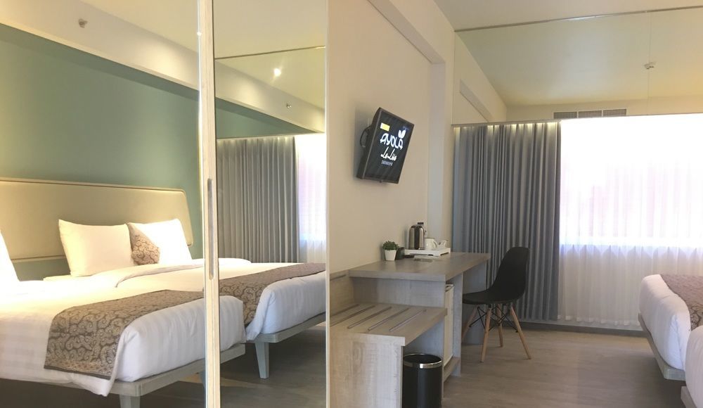 La Lisa Hotel סוראבאיה מראה חיצוני תמונה